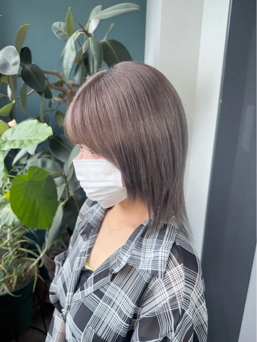 ミディアム カラー ヘアカラー BEHIND THE CURTAIN りこのヘアスタイル