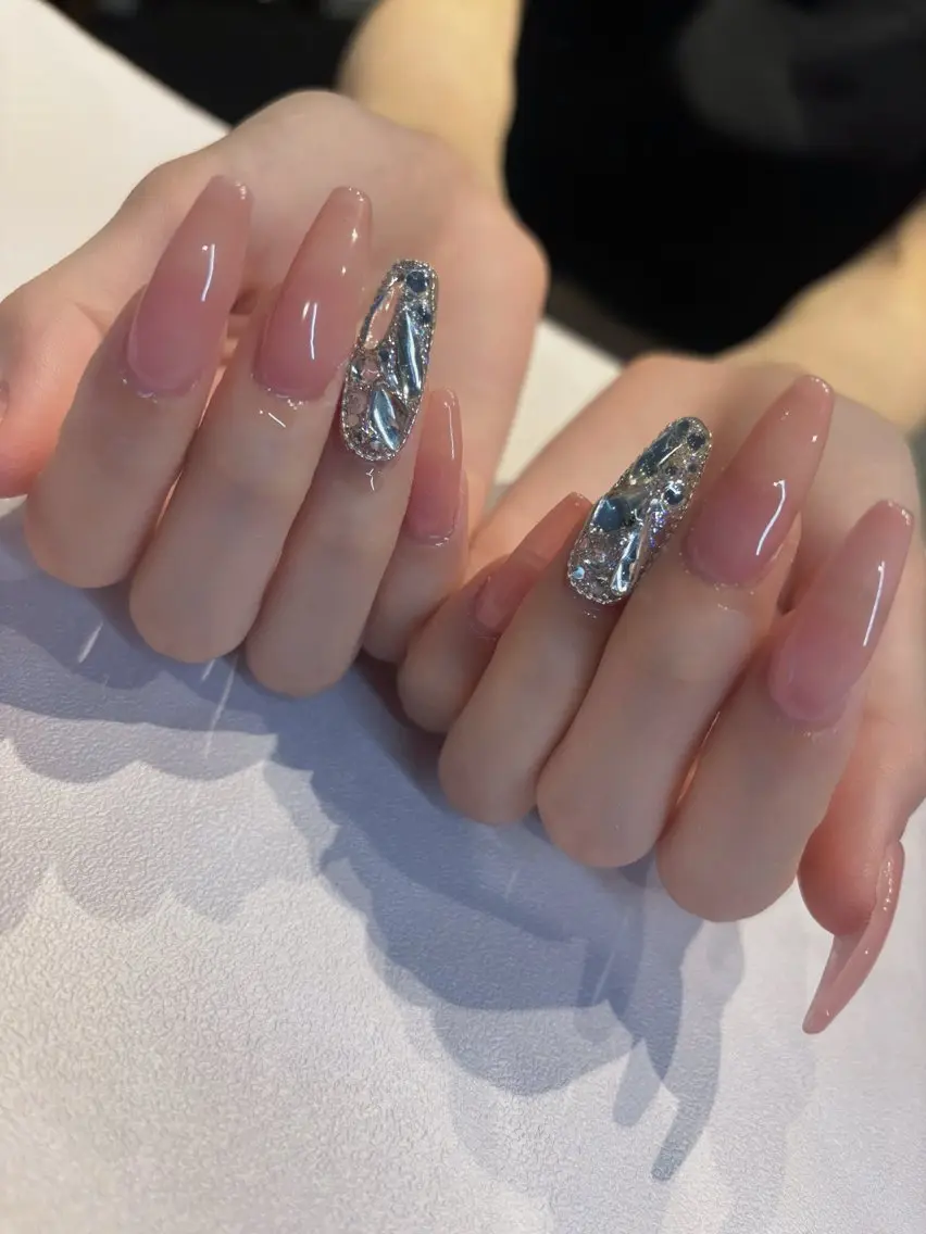 ネイル アートネイル キラキラネイル シンプルネイル ハンドネイル china 🌙.・+のネイルデザイン