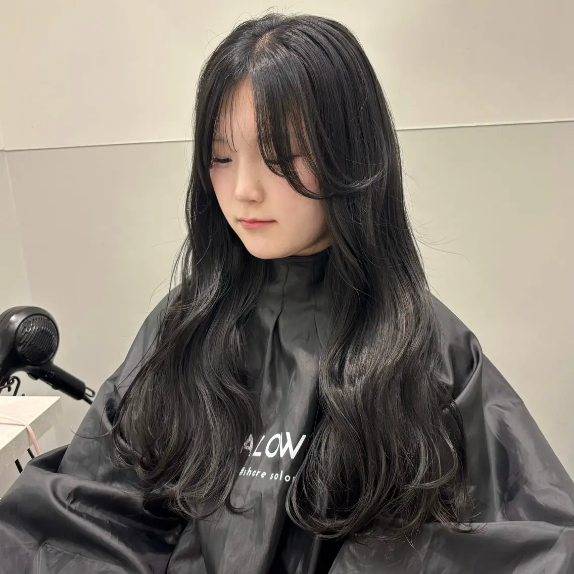 ロング カット ヘアカラー トリートメント 盛れる透明感カラー momokaのヘアスタイル