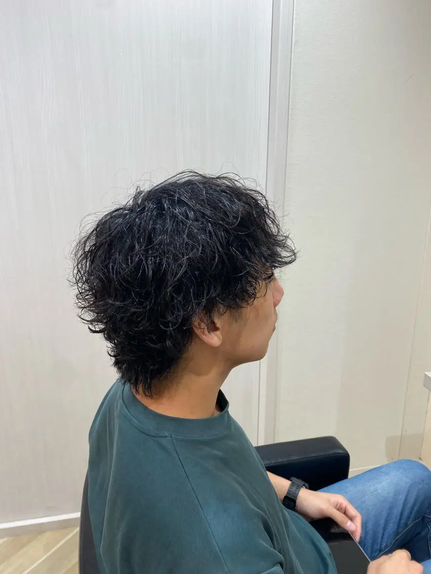 パーマ メンズ 波巻きパーマ メンズウルフカット ウルフカット RIKIYA👑 北千住メンズ特化👑のヘアスタイル