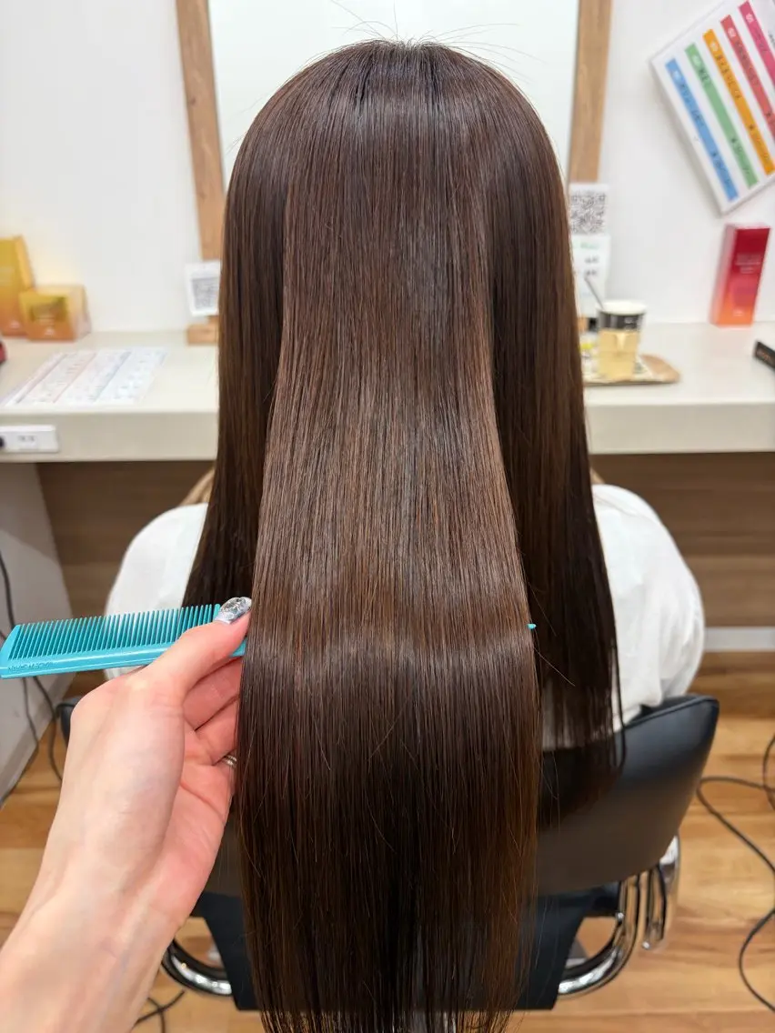 ロング 縮毛矯正 鈴木 陽菜のヘアスタイル