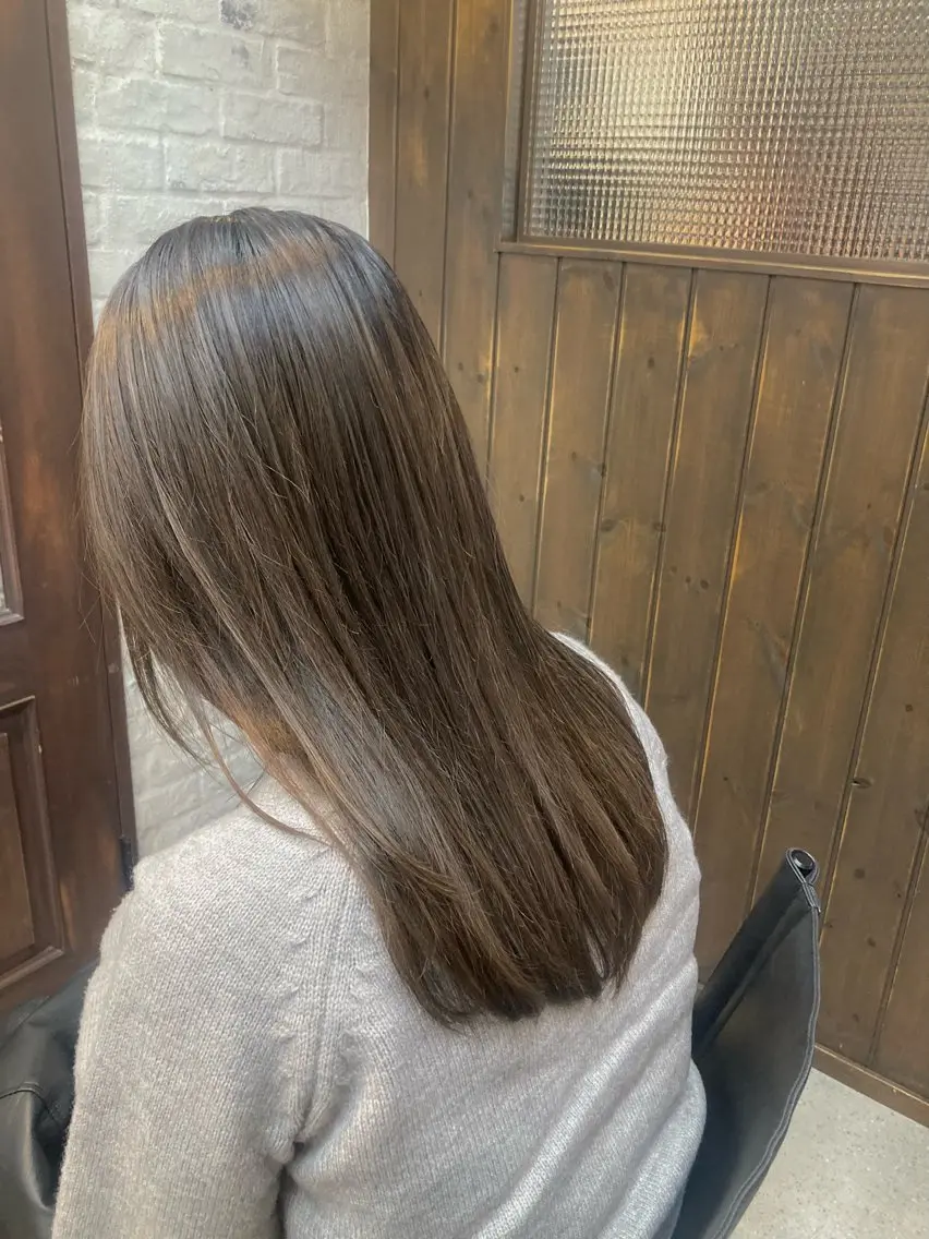 カラー 透明感カラー ハイライトカラー ヘアカラー 加茂野 緑のヘアスタイル