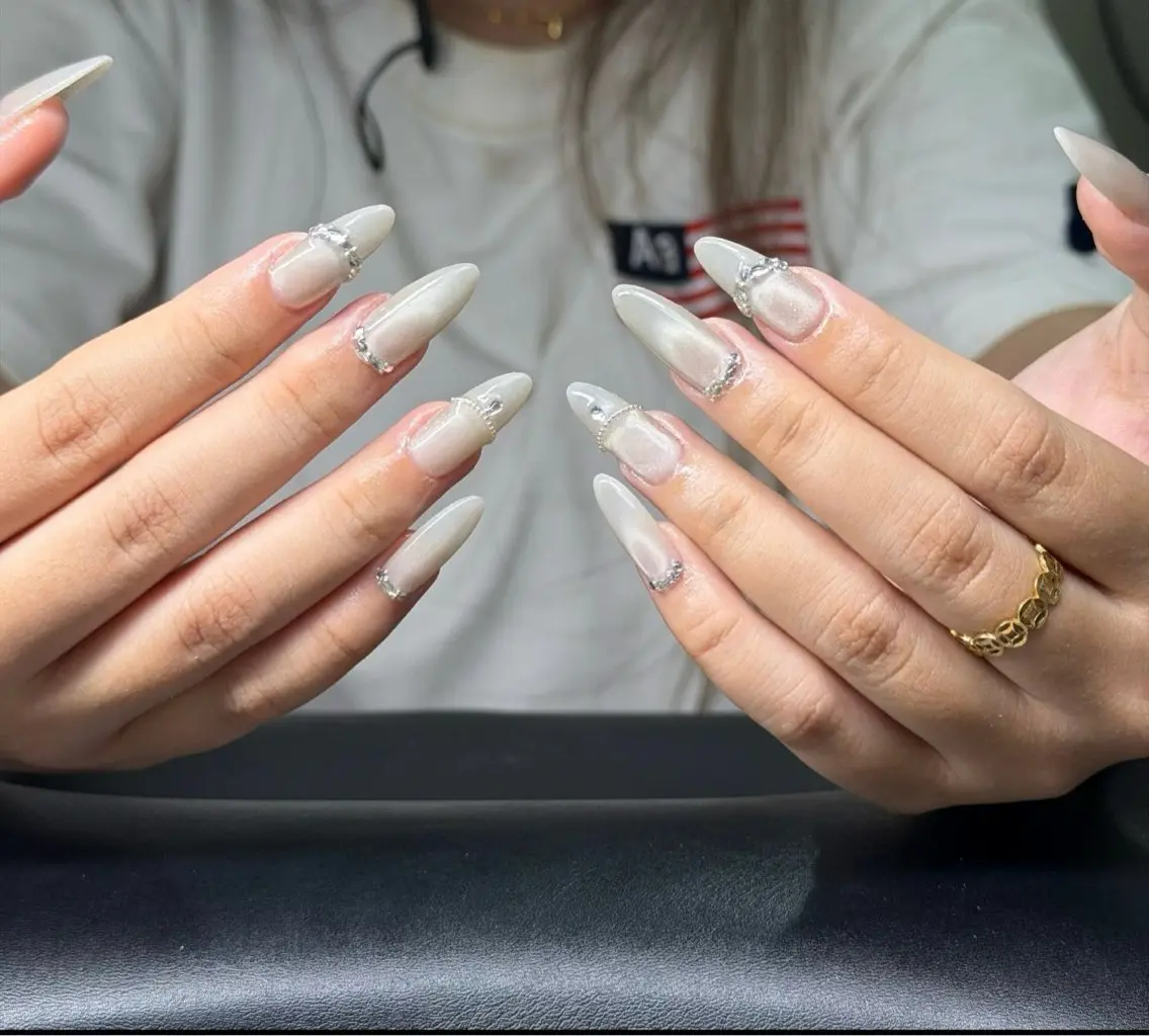 ネイル キラキラネイル マグネットネイル ぷっくりネイル 春ネイル ワンホンネイル ハンドネイル Candy Nailのネイルデザイン