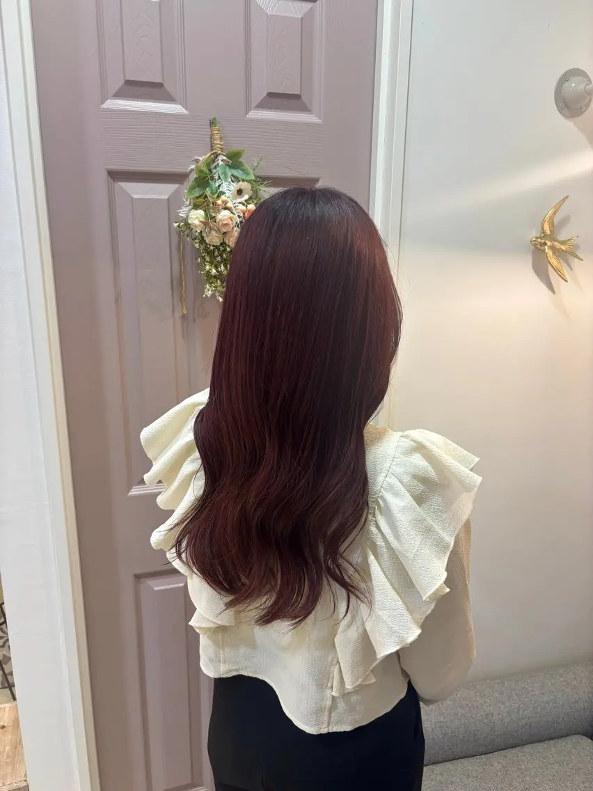 ロング ヘアカラー 上村 七海のヘアスタイル