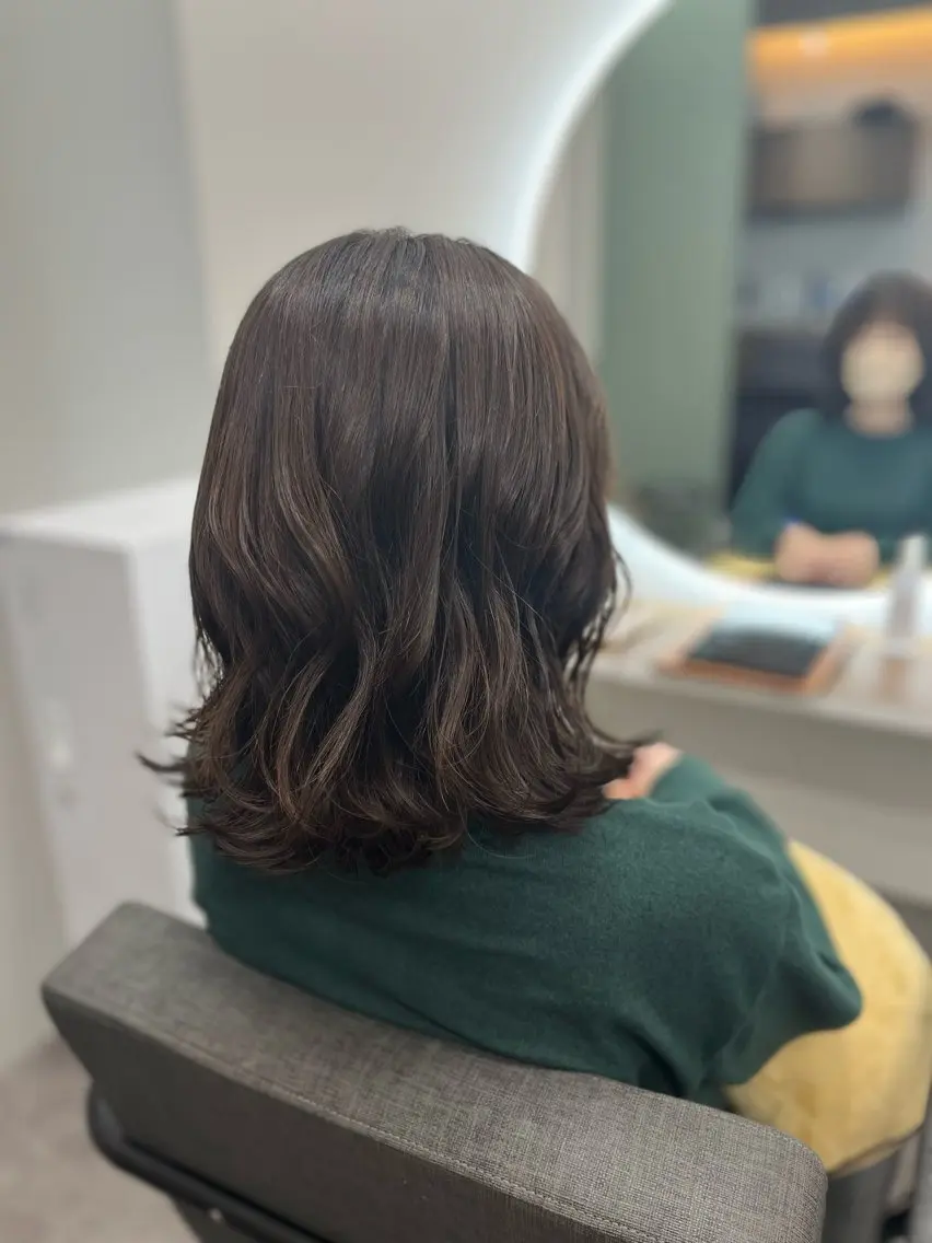 ミディアム カラー 下野 悠也のヘアスタイル