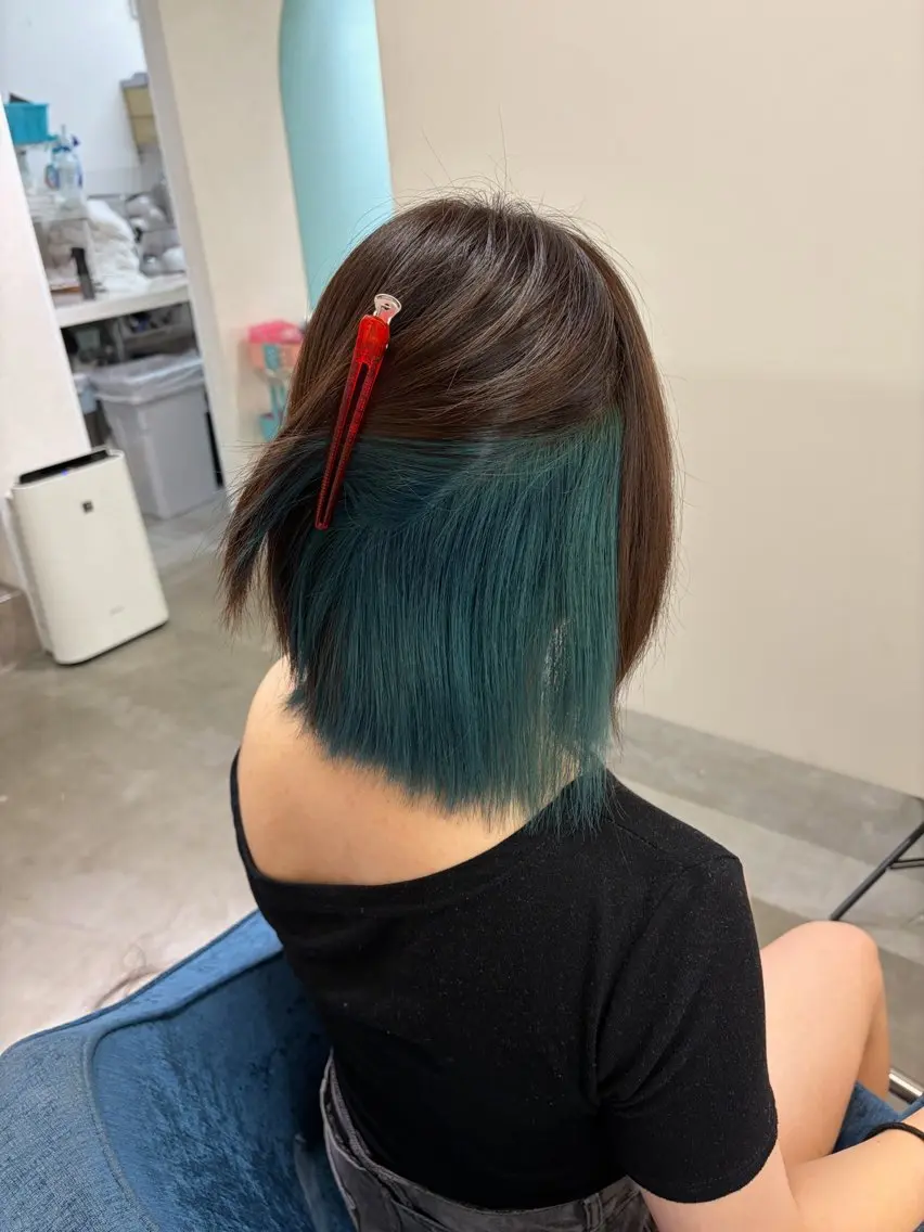 ミディアム カラー ブルーカラー インナーカラー ヘアカラー 安井まゆ _Box mico.のヘアスタイル