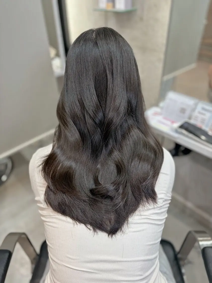 ミディアム カラー くびれヘア ワンホンヘア カット ヘアカラー 池田 華怜のヘアスタイル