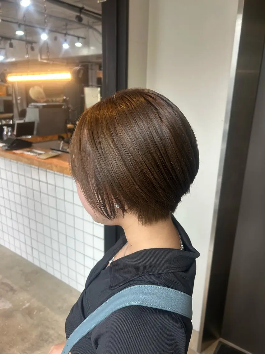 ショート カラー ベージュカラー ブリーチ 透明感カラー ブリーチなしカラー オリーブベージュ ヘアカラー ユキマツ ヒサのヘアスタイル