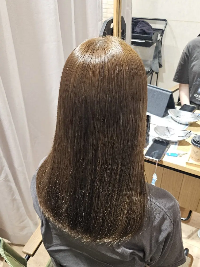 ロング カラー Miuri/ミユリ 柔らかい雰囲気ヘアのヘアスタイル