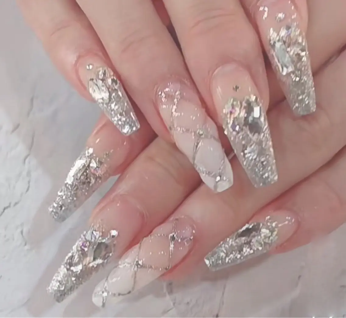 ネイル フレンチネイル ジェルネイル ハロウィン キラキラネイル 韓国ネイル H.baby Nail Salonのネイルデザイン