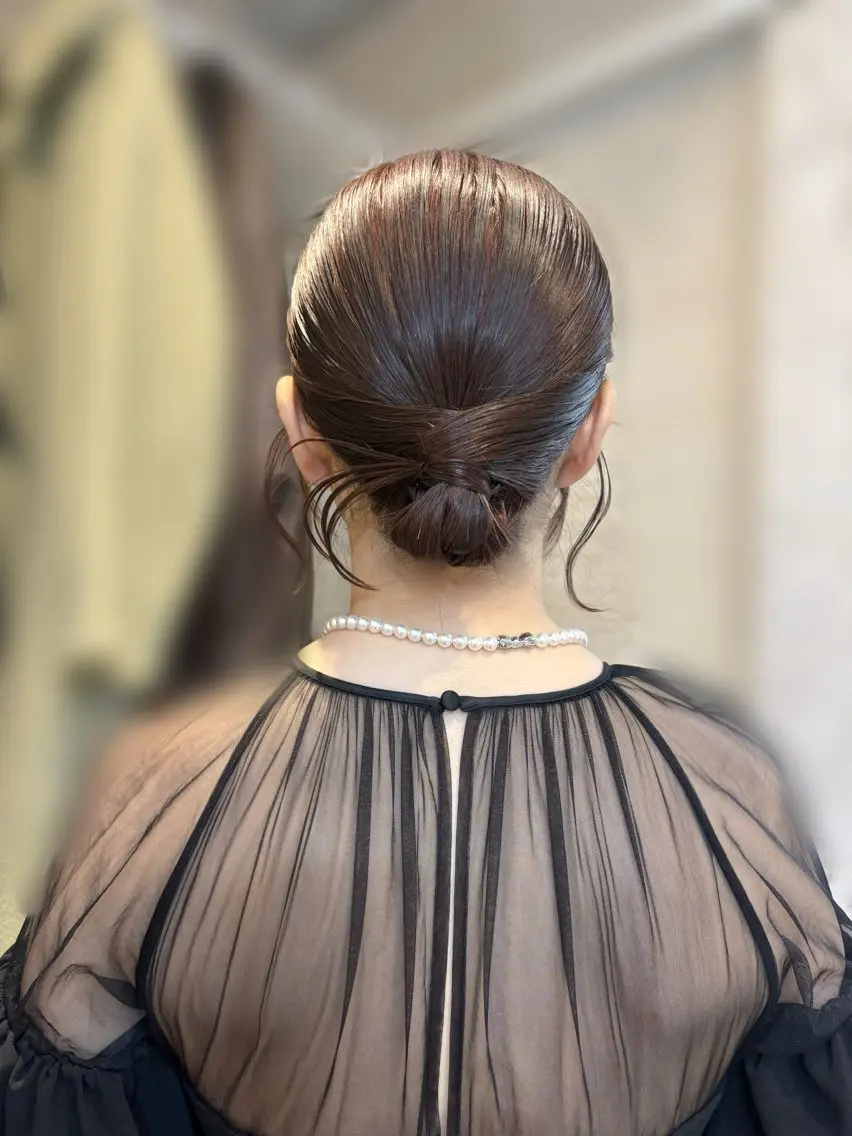 ミディアム ヘアアレンジ elu あやね💜 🫧カラー・縮毛矯正のヘアスタイル