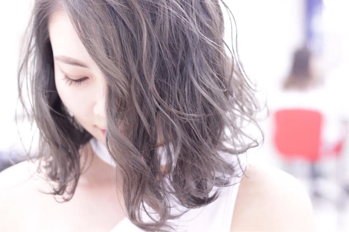 ミディアム カラー LANI OOSAKAのヘアスタイル