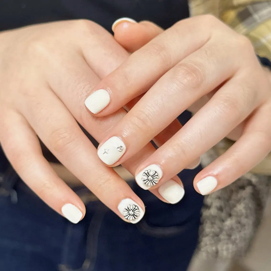 ネイル アートネイル オーロラネイル チークネイル フレンチネイル ガラスフレンチ 🎀YooLi Nail salonのネイルデザイン
