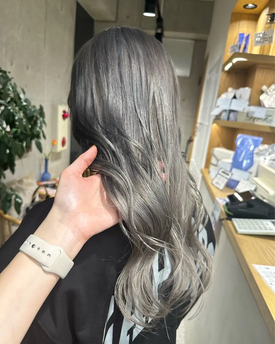 ミディアム ヘアカラー ︎🤎W color MIYU🤎のヘアスタイル