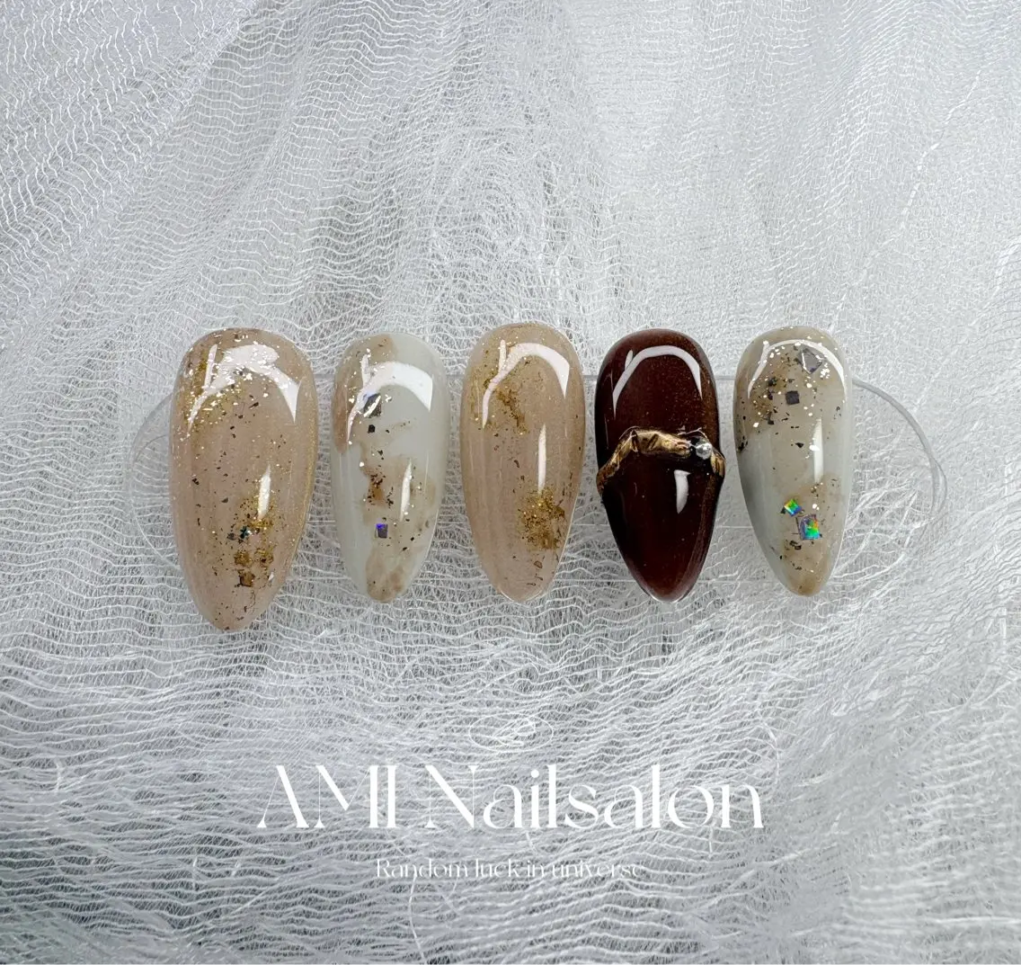 ミディアム ハンドネイル AMI Nailsalonのネイルデザイン