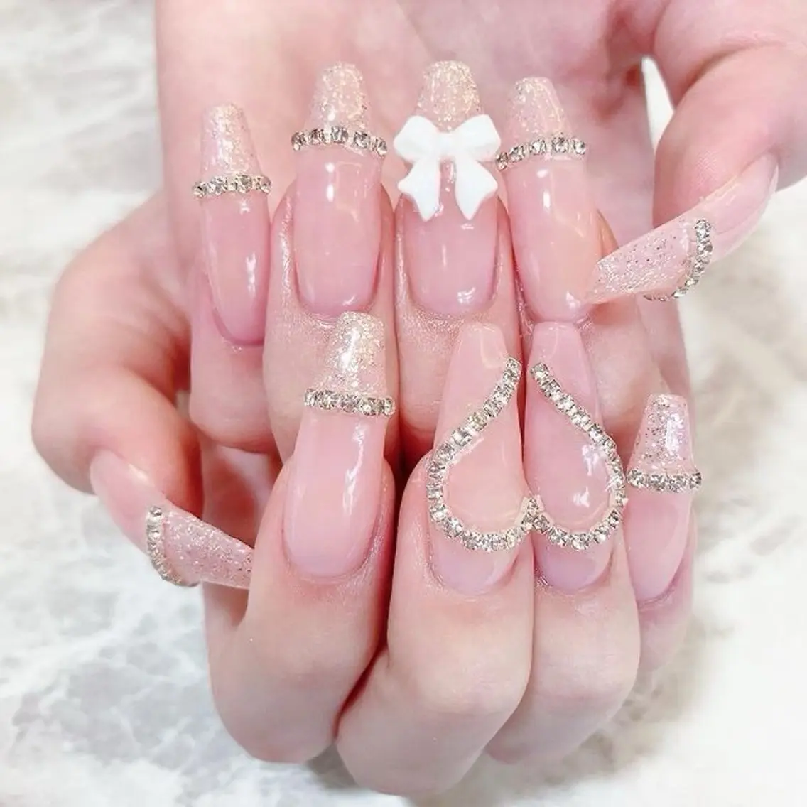 ネイル フレンチネイル ジェルネイル 韓国ネイル マグネットネイル 持ち込み ハンドネイル Mimi nail _Royalのネイルデザイン