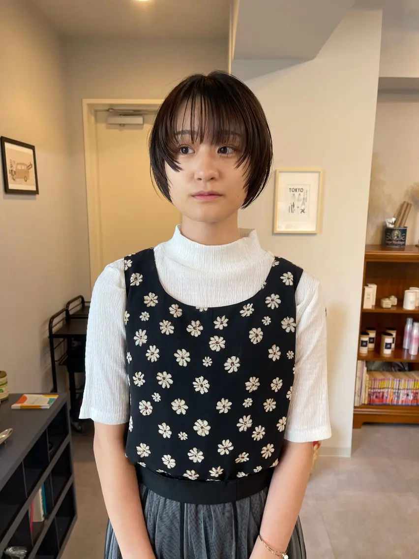 ショート カラー ボブ 顔まわりレイヤー レイヤーカット カット ヘアカラー トリートメント 丁寧なカウンセリング 🌿KENTA🌿のヘアスタイル