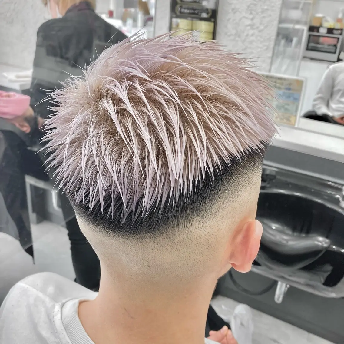 《✨7月まで限定✨》メンズカット＋ブリーチダブルカラー＋トリートメントの写真
