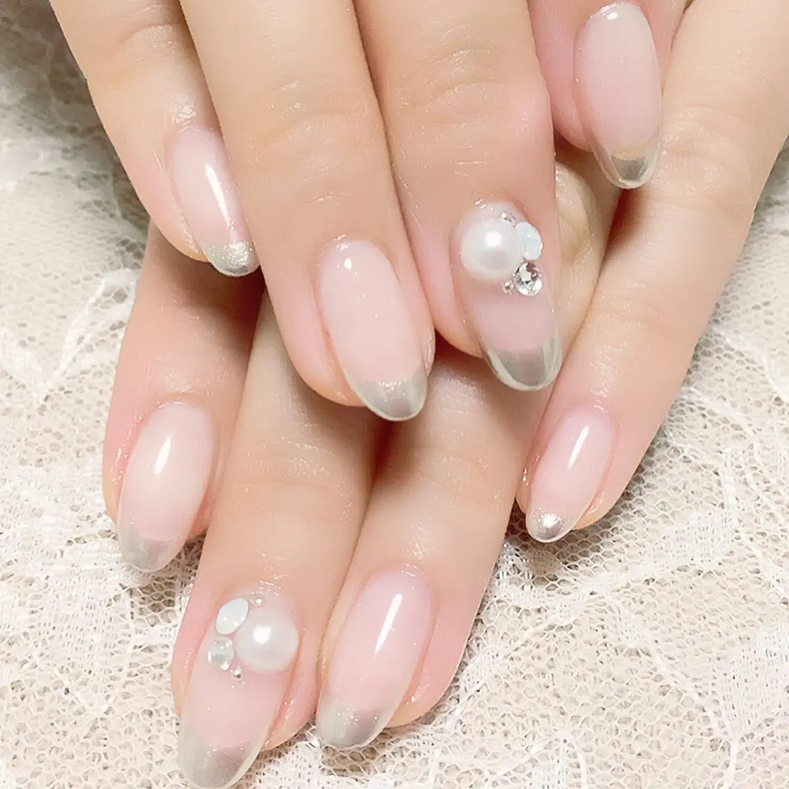 ネイル シンプルネイル ストーンネイル yumnail (ネイル&脱毛)のエステ・リラクイメージ