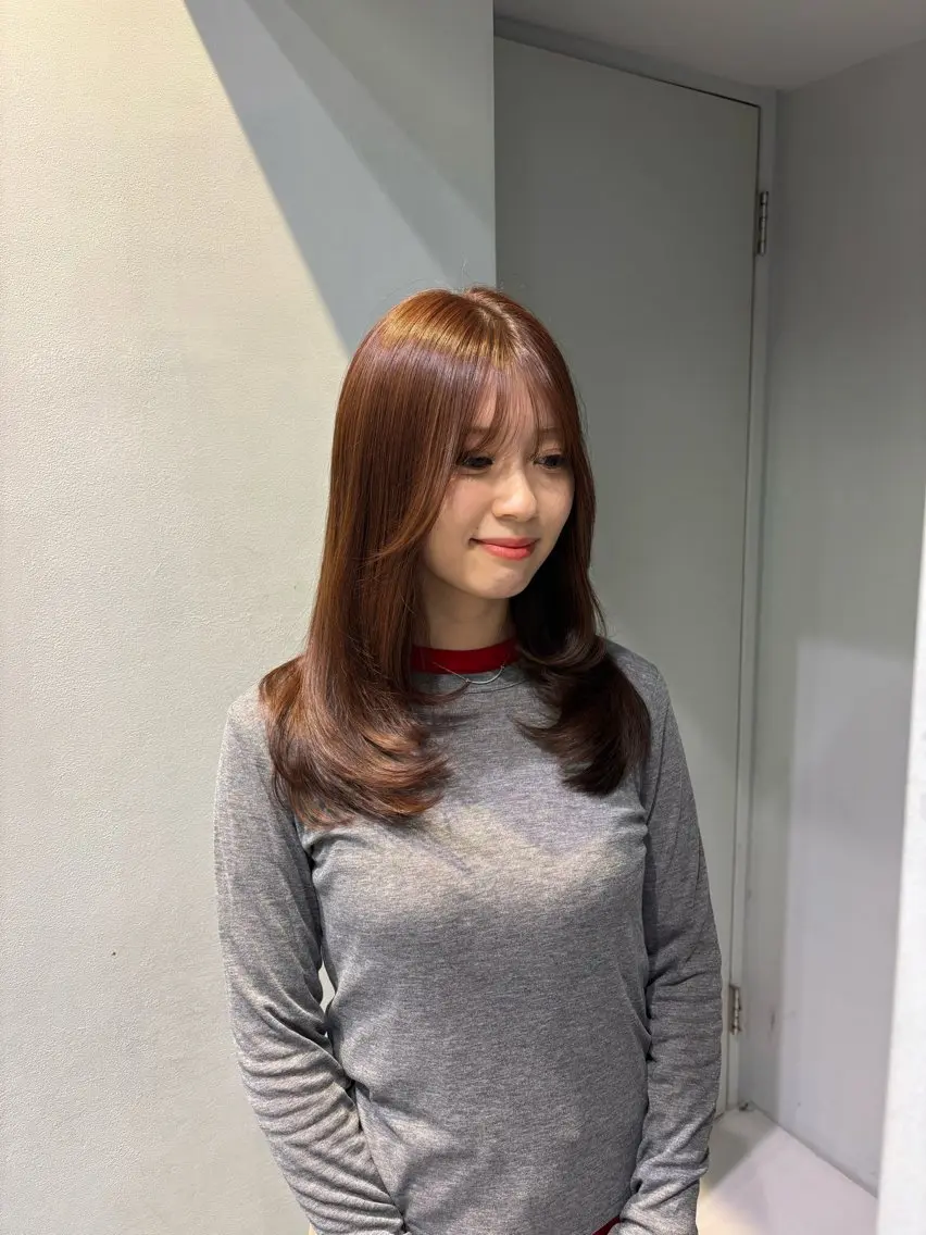 ロング ヘアカラー トリートメント 油井 緋織のヘアスタイル