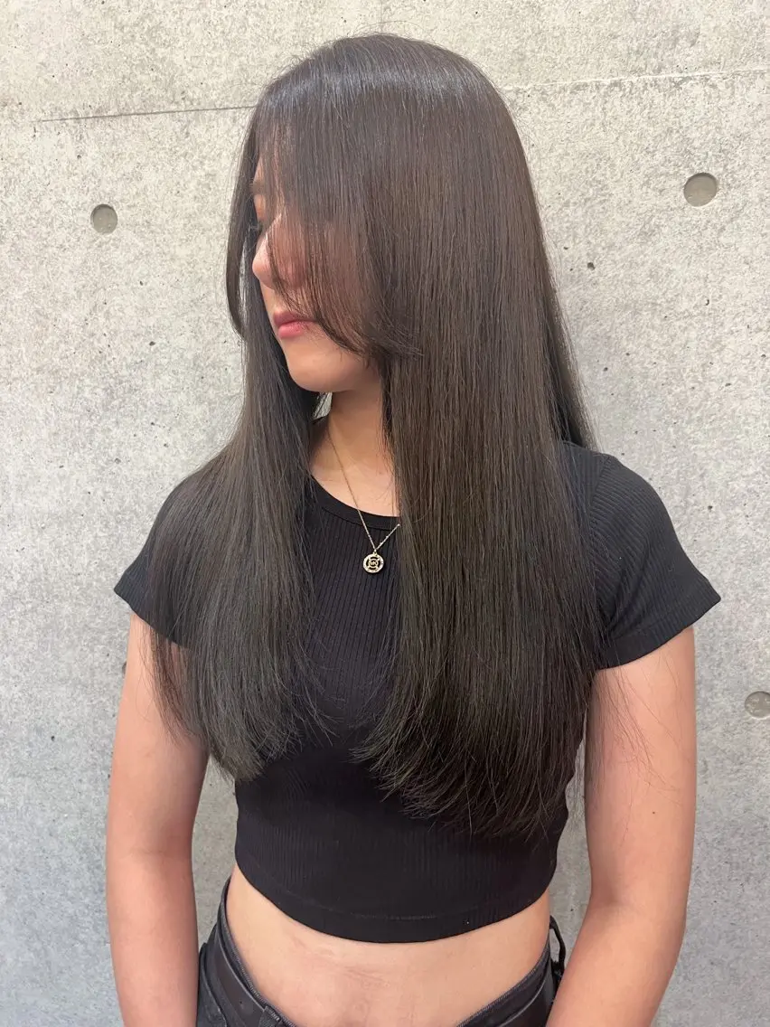 ロング 宮田 凪沙のヘアスタイル