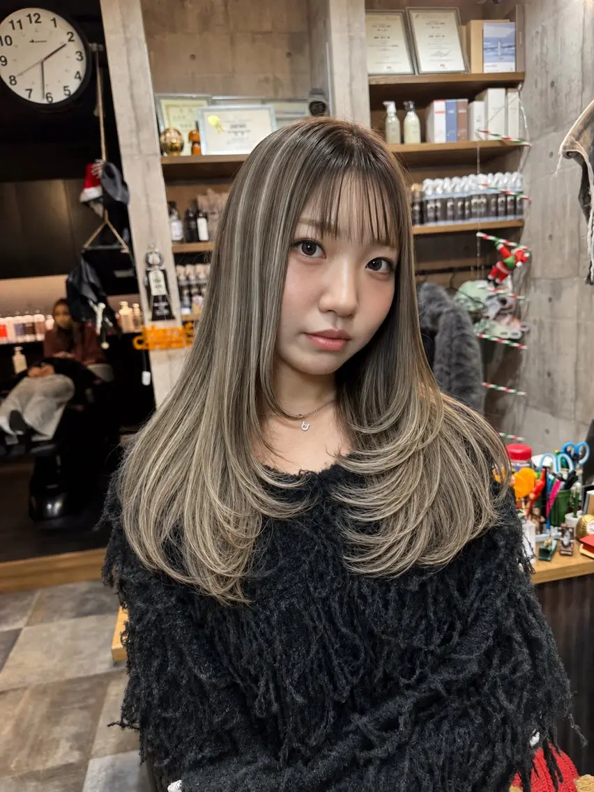 ロング カラー ハイライトカラー ハイライト レイヤーカット ヘアカラー レイヤーカット匠 イソザキノリユキのヘアスタイル