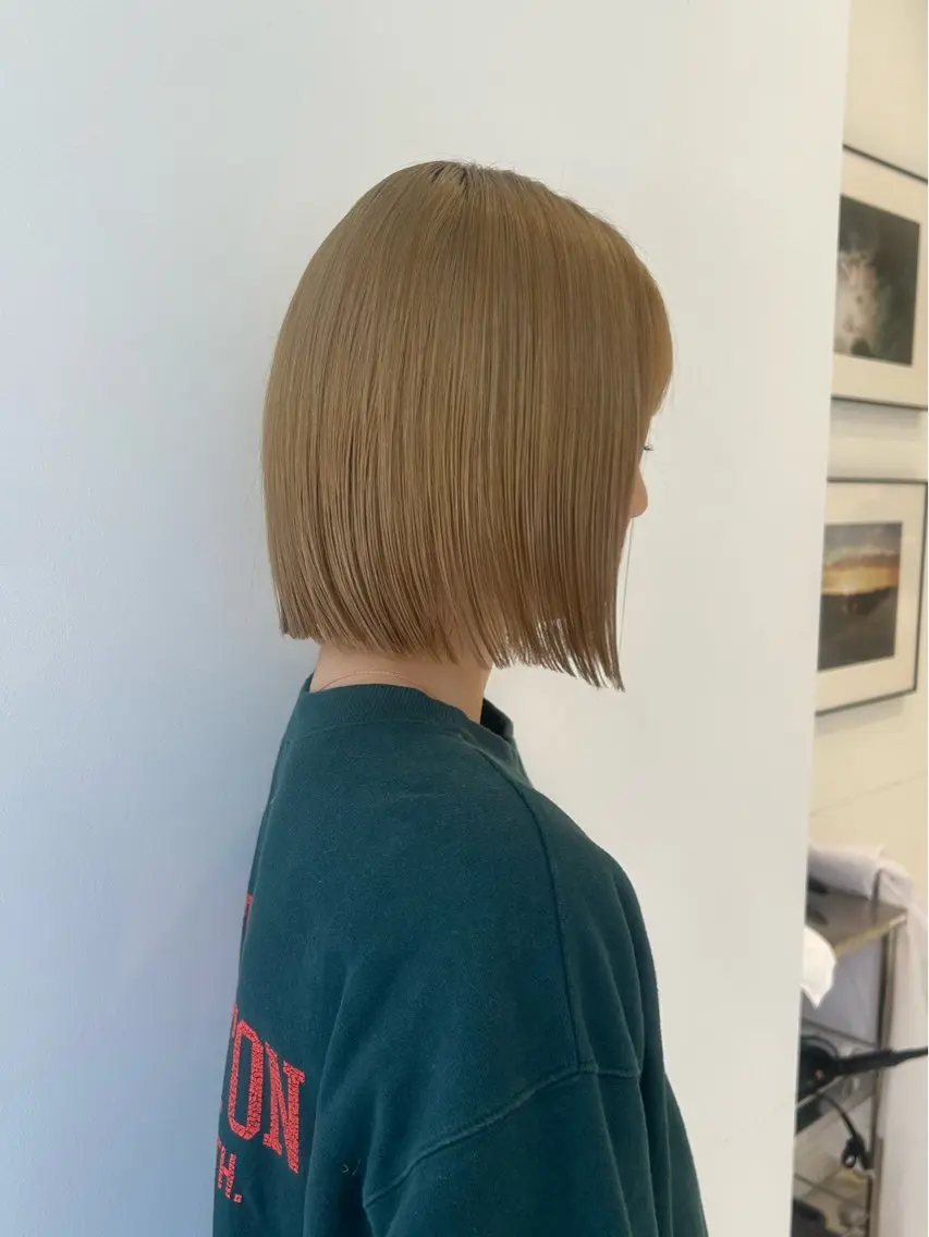 ショート ボブ カット 大長 広菜のヘアスタイル