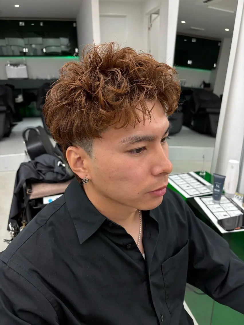 カラー パーマ メンズ メンズパーマ ブラウンカラー カット パーマ メンズパーマ特化 sayoのヘアスタイル