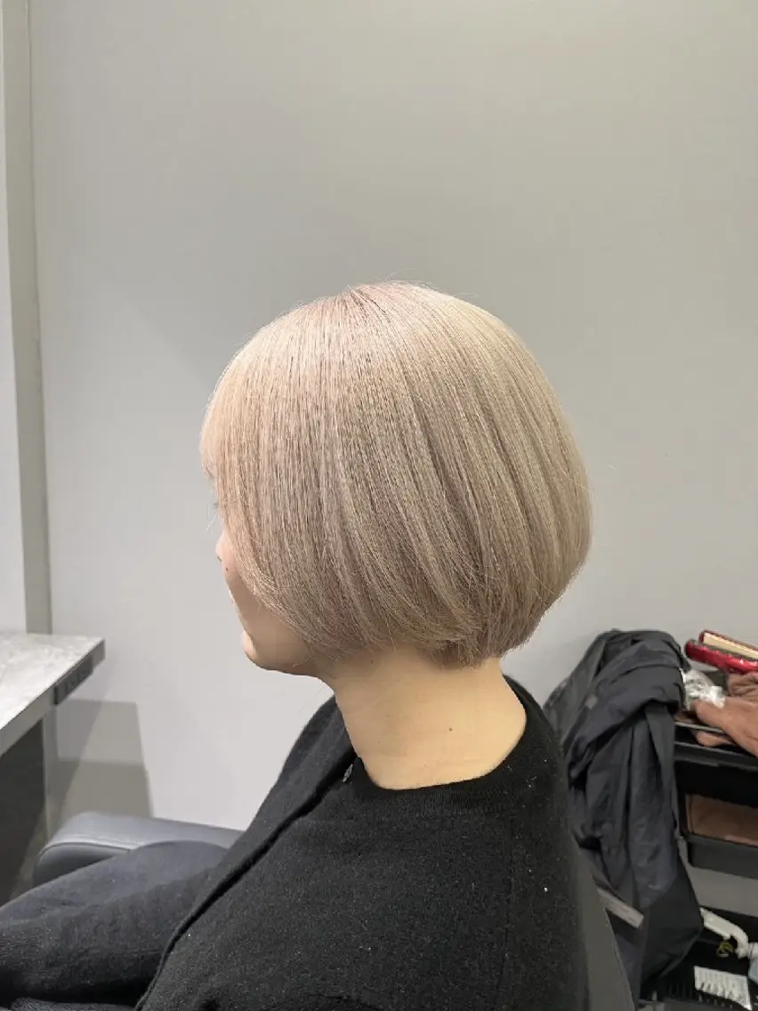 ショート ハイライト 髪質改善 韓国風ヘア レイヤーカット piLLon 心斎橋のヘアスタイル