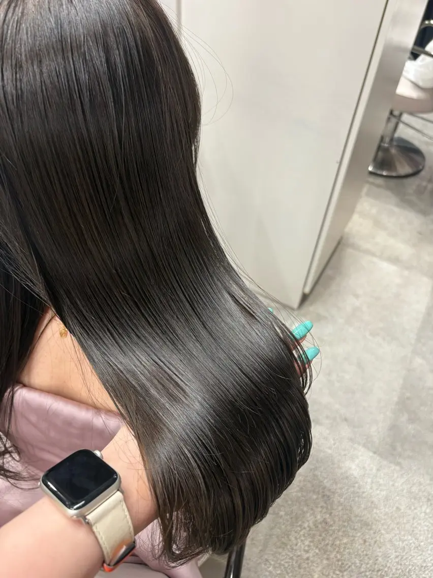 ロング 韓国風ヘア レイヤーカット ロング ヘアカラー トリートメント SeiRa☪️ 艶髪 / 透明感のヘアスタイル