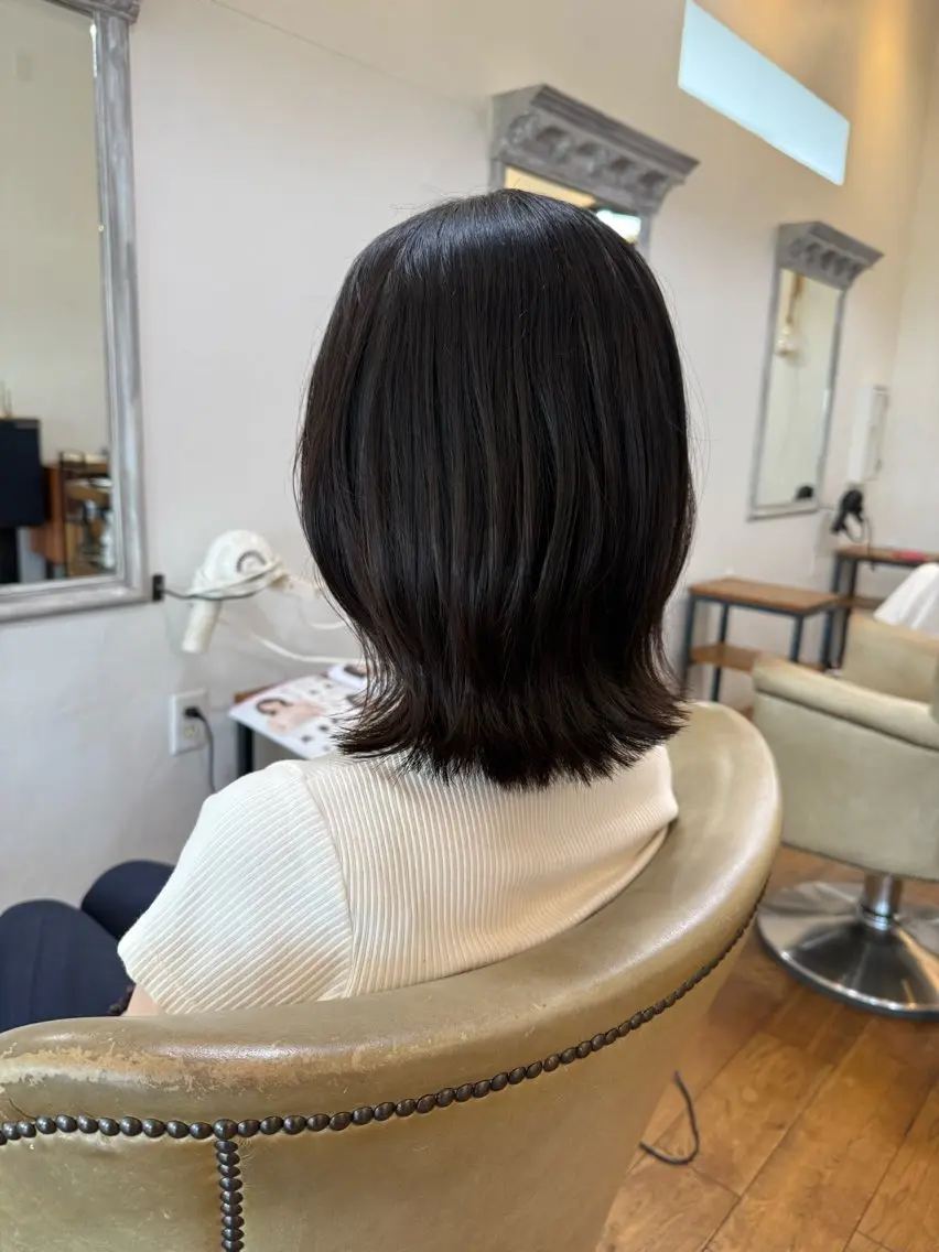 ミディアム くびれヘア Babylone 飯尾 香音のヘアスタイル