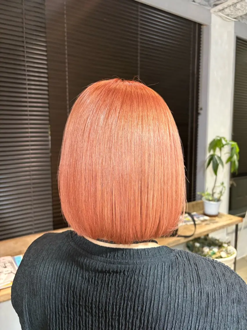 ミディアム ヘアカラー ブリーチカラー🍓/ 艶カラー/かえ🤍のヘアスタイル