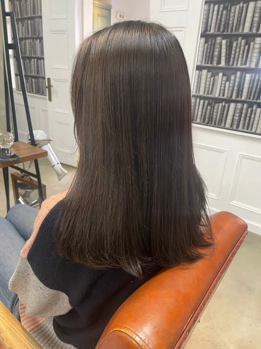 セミロング カラー ベージュカラー オリーブベージュ ヘアカラー カラーモデル募集ෆ SAEのヘアスタイル
