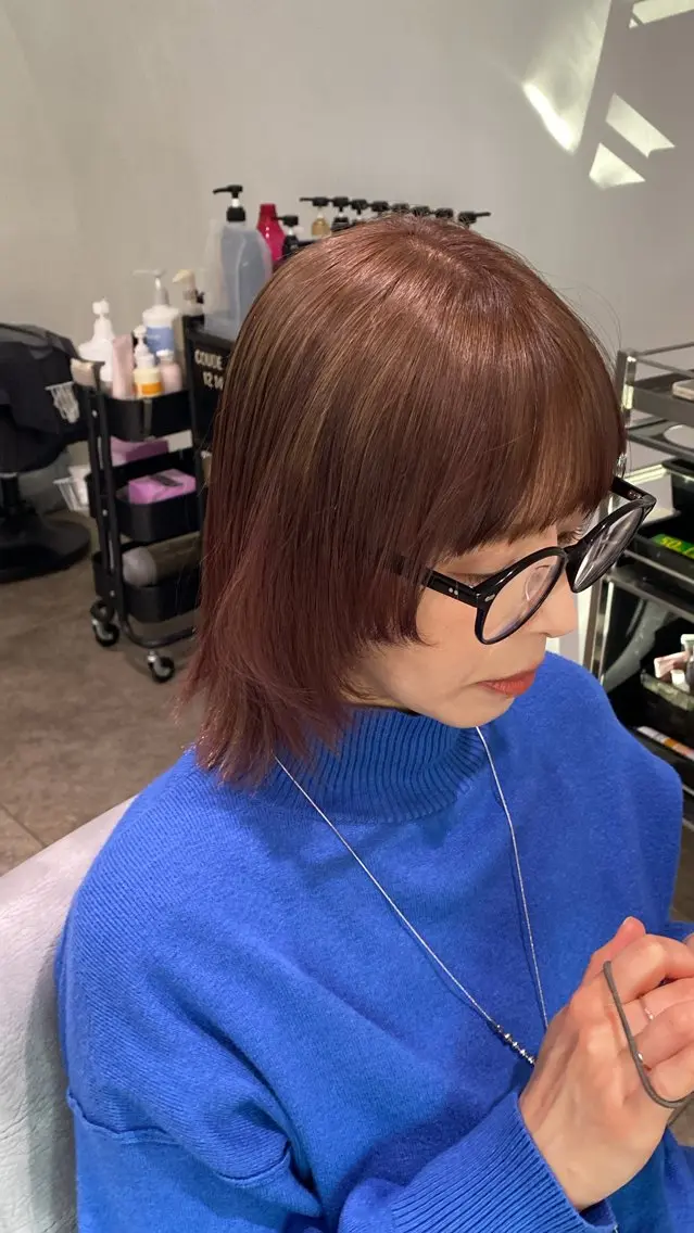 ミディアム カラー ウルフカット カット ヘアカラー トリートメント とびまつ /ショート/脱白髪染のヘアスタイル