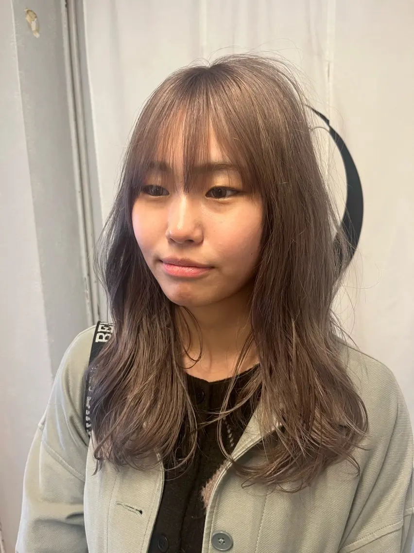 セミロング カラー 能登 光平のヘアスタイル