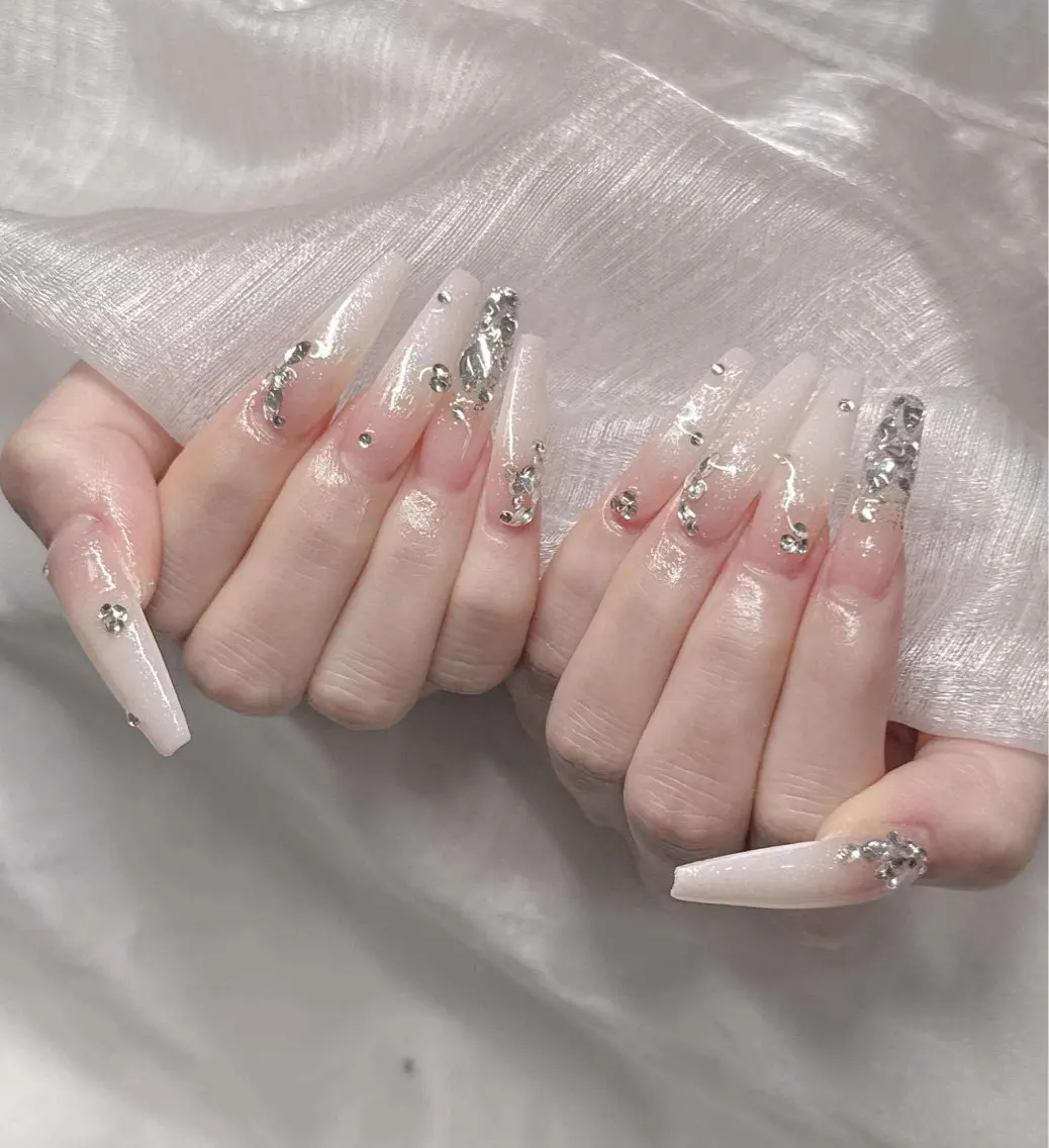 ネイル 長さ出し グラデーション 卒業式 キラキラネイル マグネットネイル ハンドネイル Lee Nailsのネイルデザイン