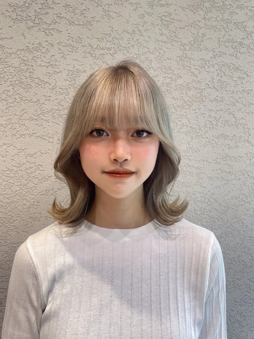 ミディアム カット ヘアカラー トリートメント ブリーチ🌟レイヤー 縮毛矯正/青木華音のヘアスタイル