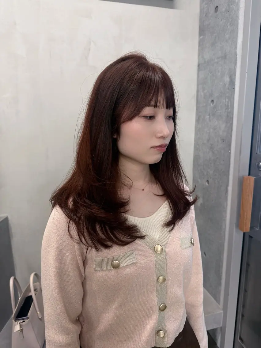 ロング カラー ロングレイヤー アッシュ ベージュカラー ブリーチ 透明感カラー カット ヘアカラー トリートメント 誰より丁寧なカット/ 小林輝/レイヤーのヘアスタイル