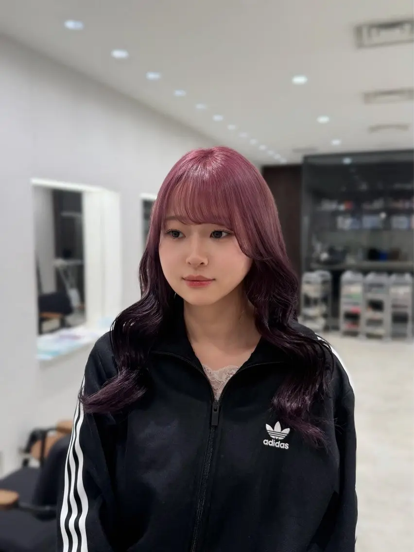 ロング カラー ブリーチ ラベンダーカラー ピンクカラー ピンクラベンダー バイオレットカラー 萩原 紗妃のヘアスタイル