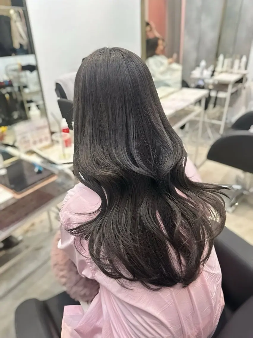 ロング カラー 顔周り似合わせ・巻け るレイヤー水谷航大のヘアスタイル