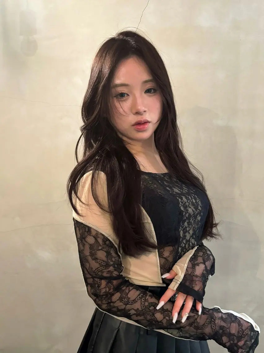 ロング カラー ロングレイヤー レイヤーカット ロング カット ヘアカラー 林　蓮/レイヤー/ 透明感カラーのヘアスタイル