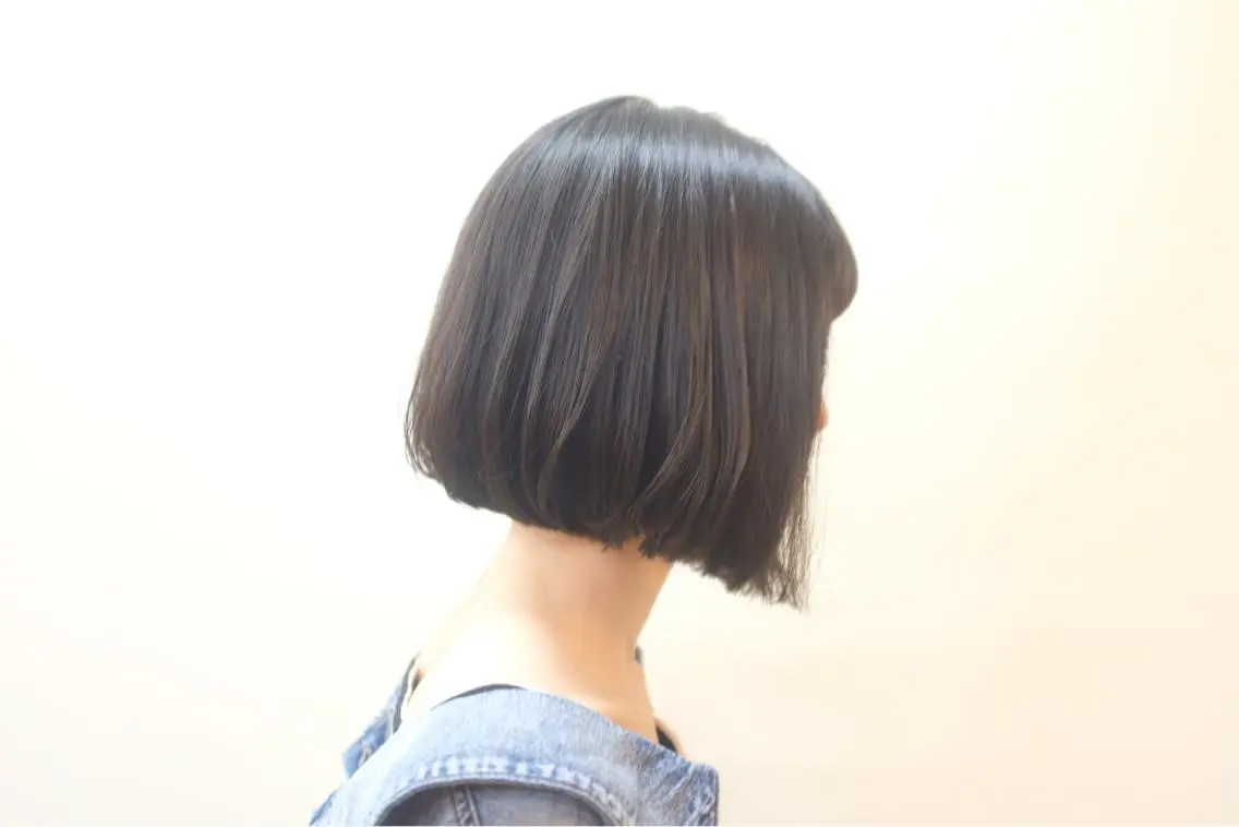ミディアム 切りっぱなしボブ ボブ 金城 美沙のヘアスタイル
