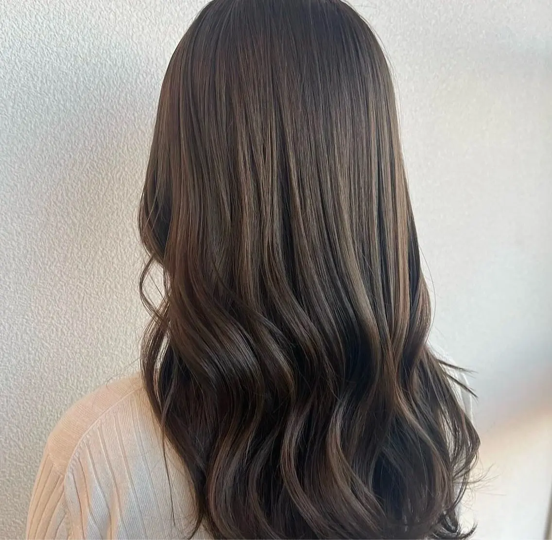 ロング ヘアカラー トリートメント 特化✨透明感カラー 白髪染め✨住田緋菜のヘアスタイル