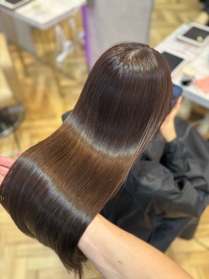 ロング カラー ブラウンカラー ショコラブラウン 透明感カラー 髪質改善 韓国風ヘア カット ヘアカラー トリートメント 縮毛矯正/レイヤー /透明感カラー/愛士のヘアスタイル