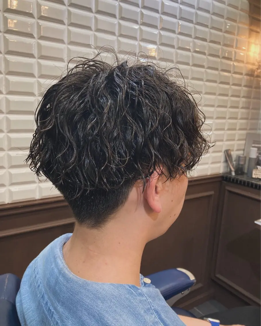 パーマ メンズ フェードカット メンズハイライト メンズメッシュ メンズパーマ スキンフェード カット ヘアカラー パーマ トリートメント ルピナス中田店長 山口大地のヘアスタイル