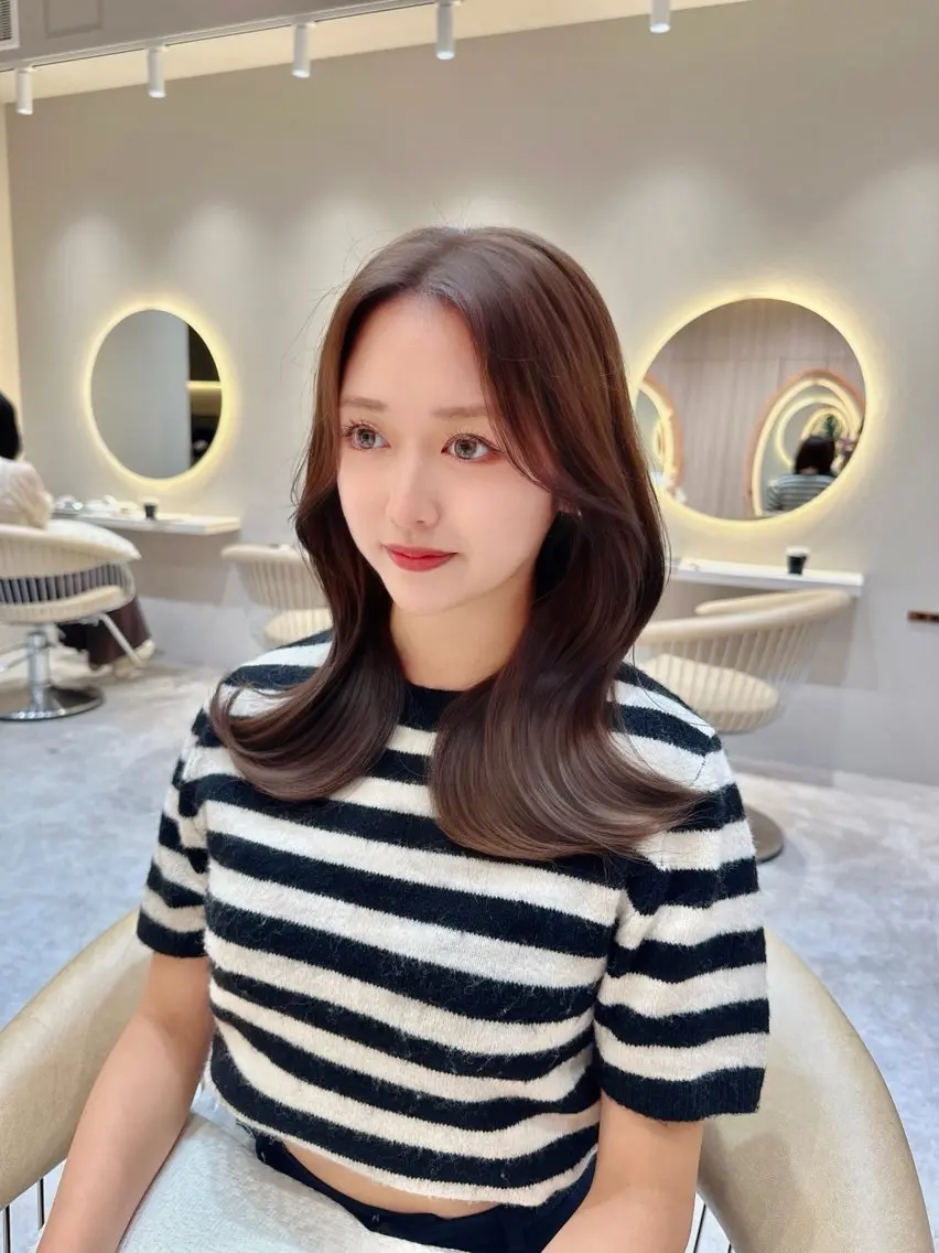 ミディアム カット ヘアカラー トリートメント 美髪縮毛矯正✨🫧 レイヤー川村利幸のヘアスタイル