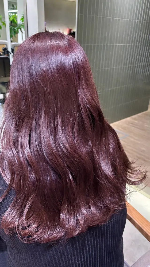 ロング ピンクブラウン ヘアカラー 川口 琴音のヘアスタイル