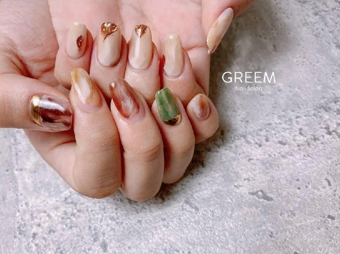 ネイル ジェルネイル ミラーネイル ニュアンスネイル パラジェル GREEM グリームのネイルデザイン