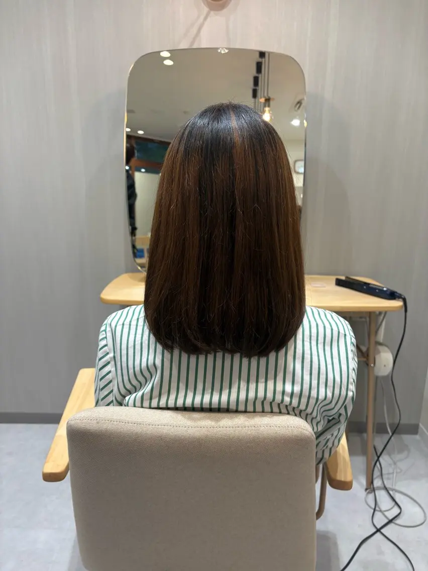 ミディアム 吉田 絢音のヘアスタイル