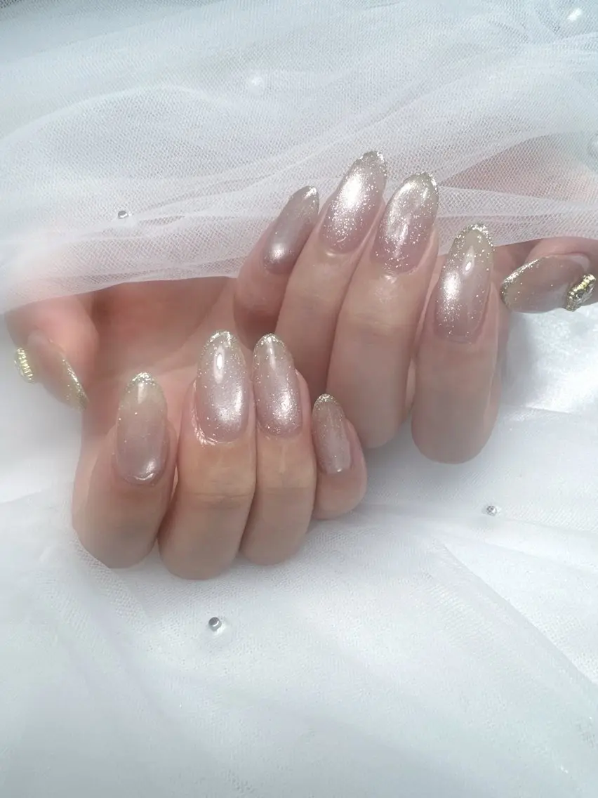 ネイル アートネイル チークネイル フレンチネイル ジェルネイル ガラスフレンチ ハンドネイル Queeens nailのネイルデザイン